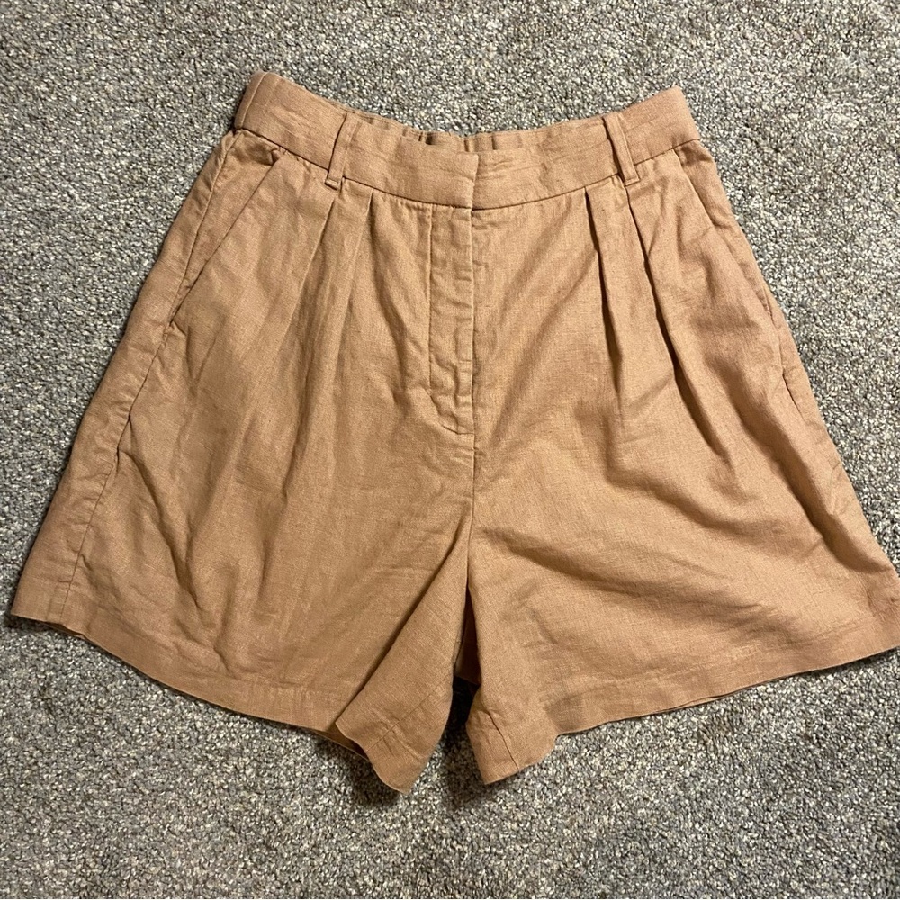 Abercrombie and Fitch Women's Tan Pleated Linen Blend Shorts Size S